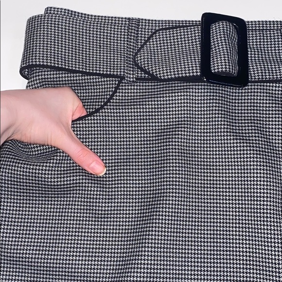 TOBIAS Skirt with Belt - Picture 6 of 10